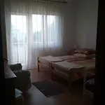 Apartment Charlie