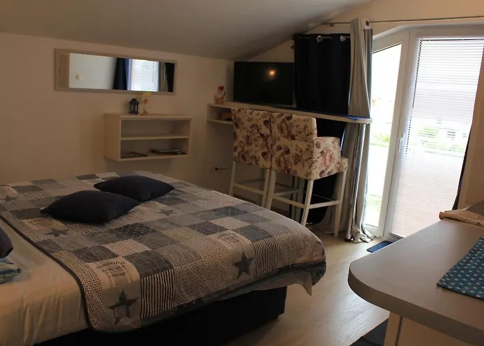 Charlie וודיצה